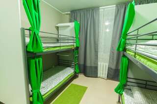 Гостиница WikiHostel Уфа Двухъярусная кровать в общем номере для женщин-5
