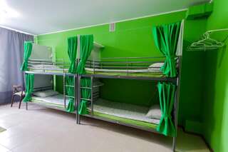 Гостиница WikiHostel Уфа Двухъярусная кровать в общем номере для мужчин и женщин-2